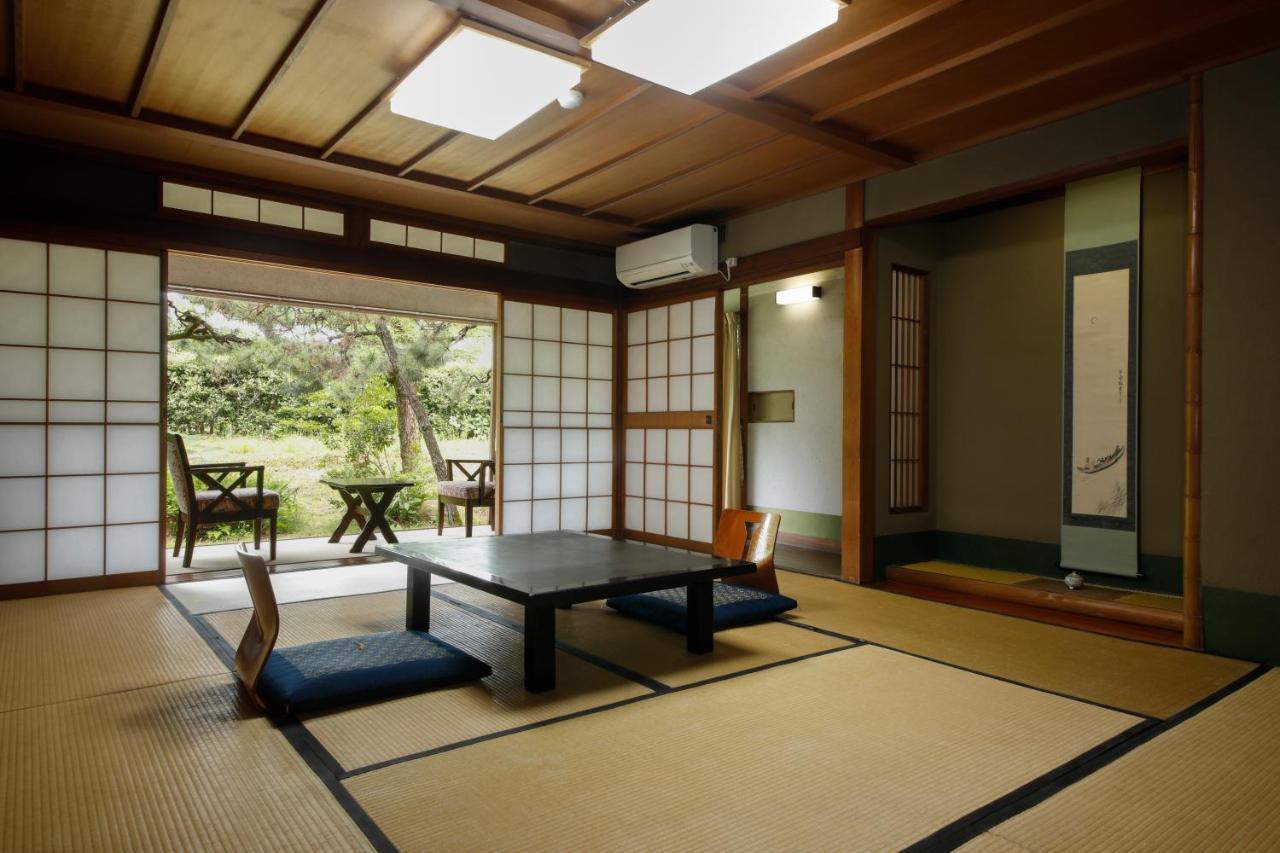 Japanese-Style Room