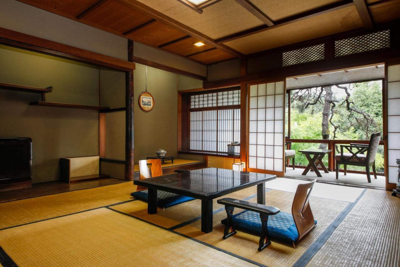 Japanese-Style Room