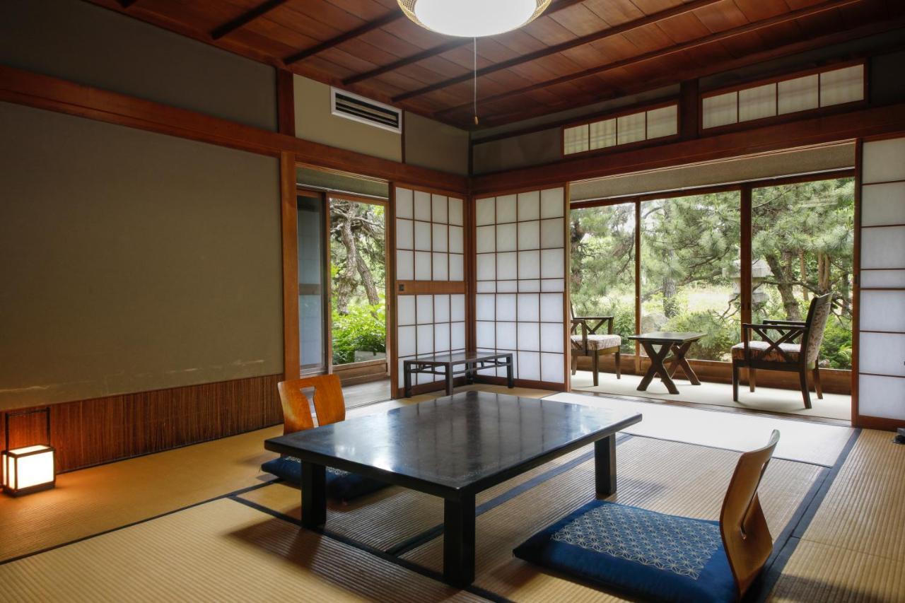 Japanese-Style Room