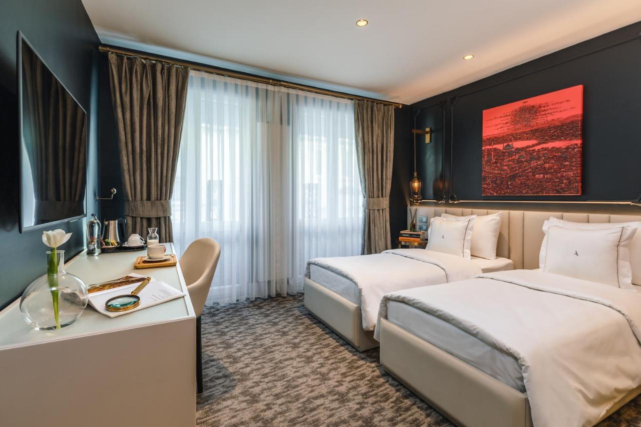 Familiensuite mit Balkon