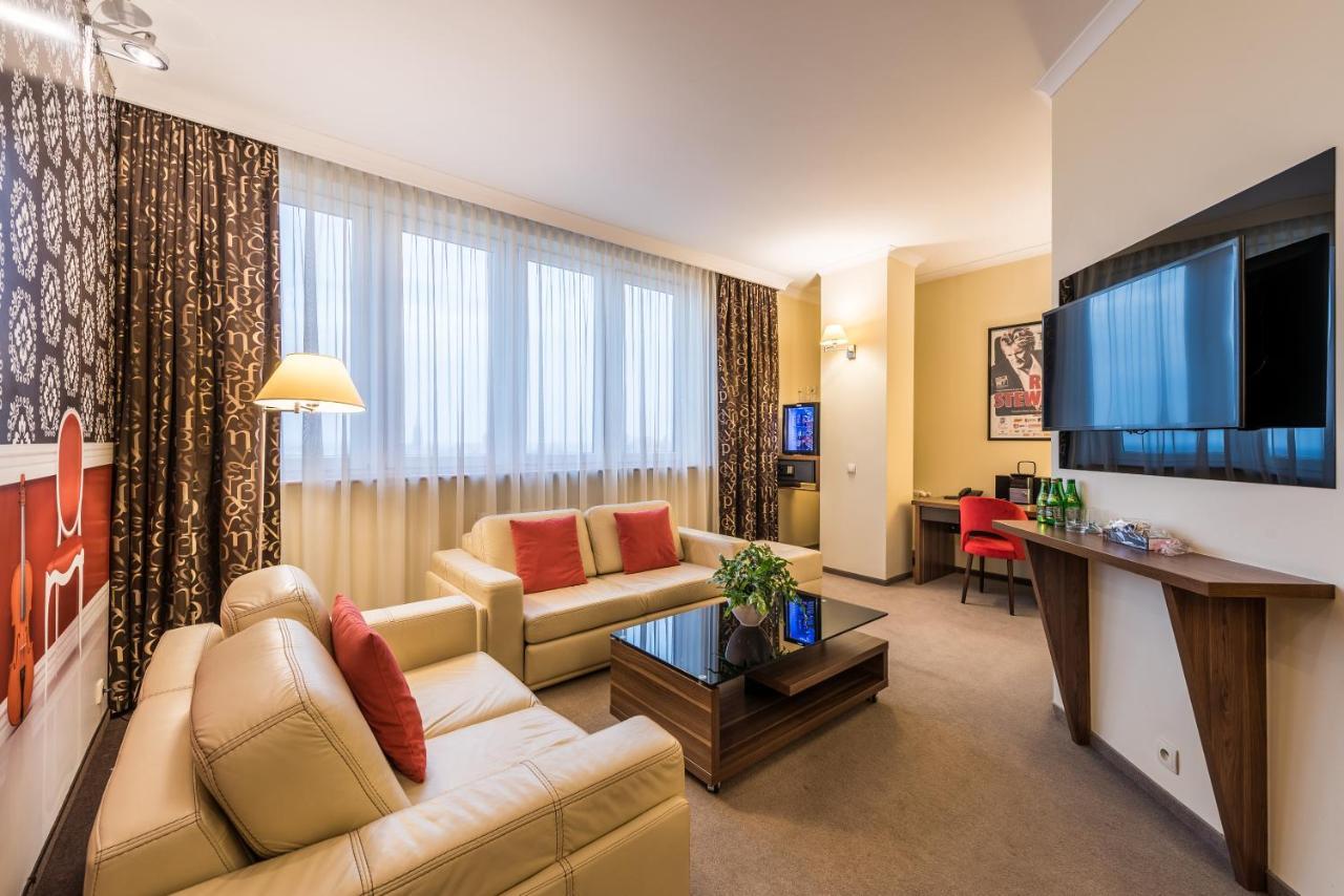 Deluxe Apartment,1031355232:JPEG