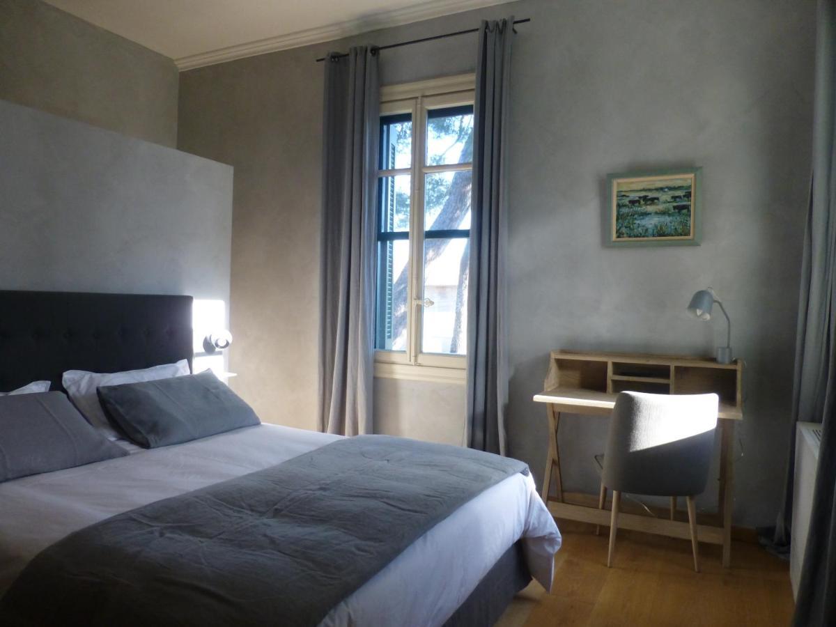 Chambre Lit Queen-Size - Vue sur Jardin