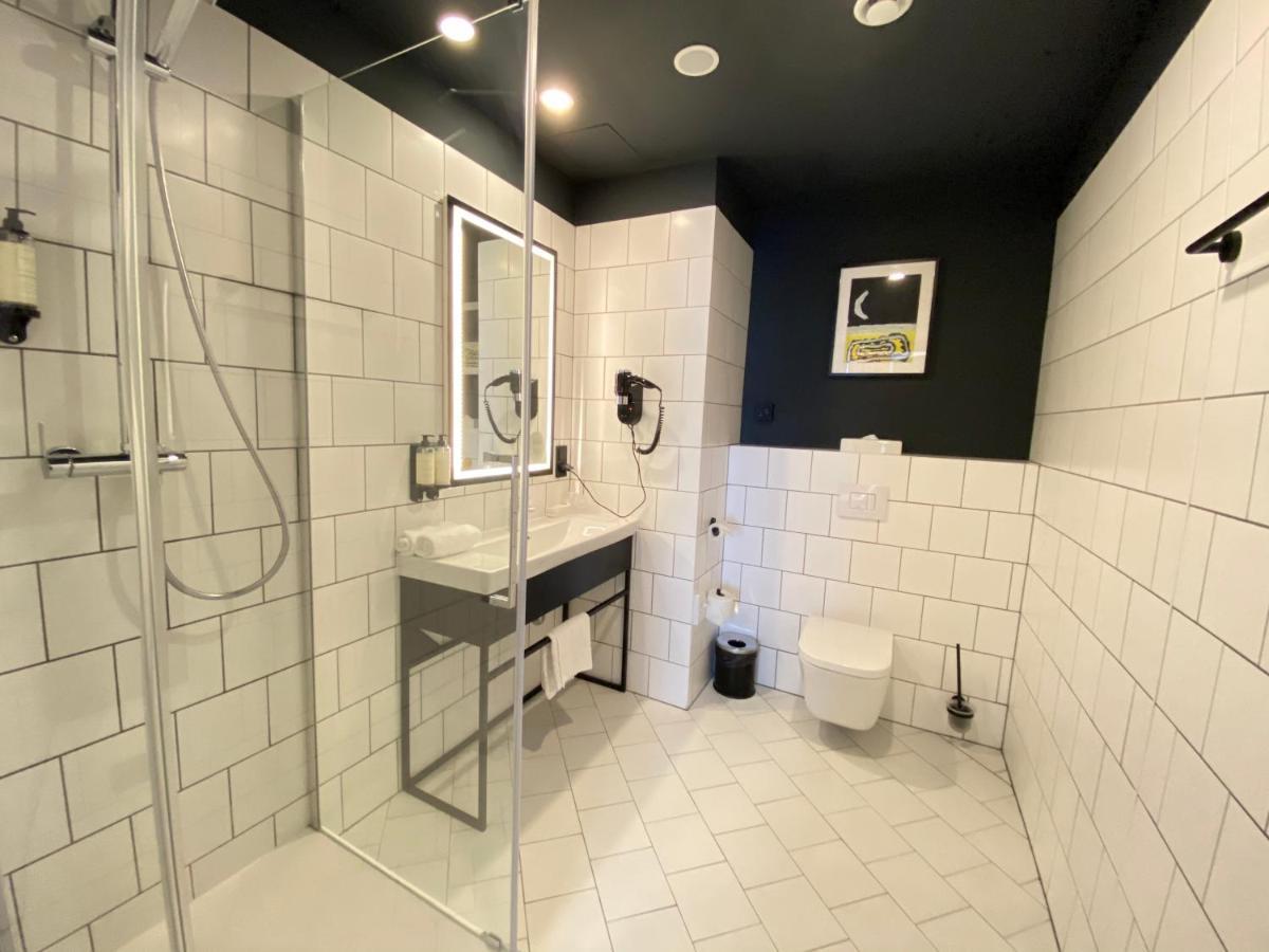 Standard Single Room,1219425379:JPEG
