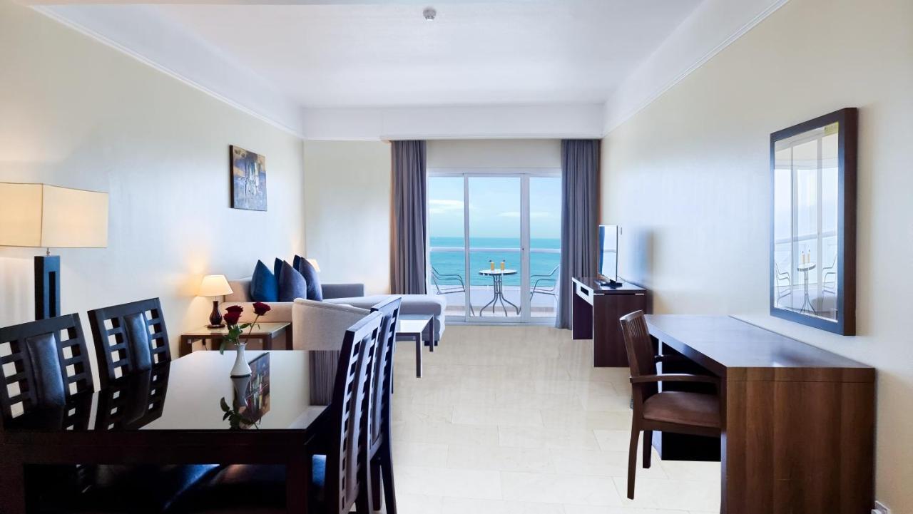 One-Bedroom Twin Suite Smoking