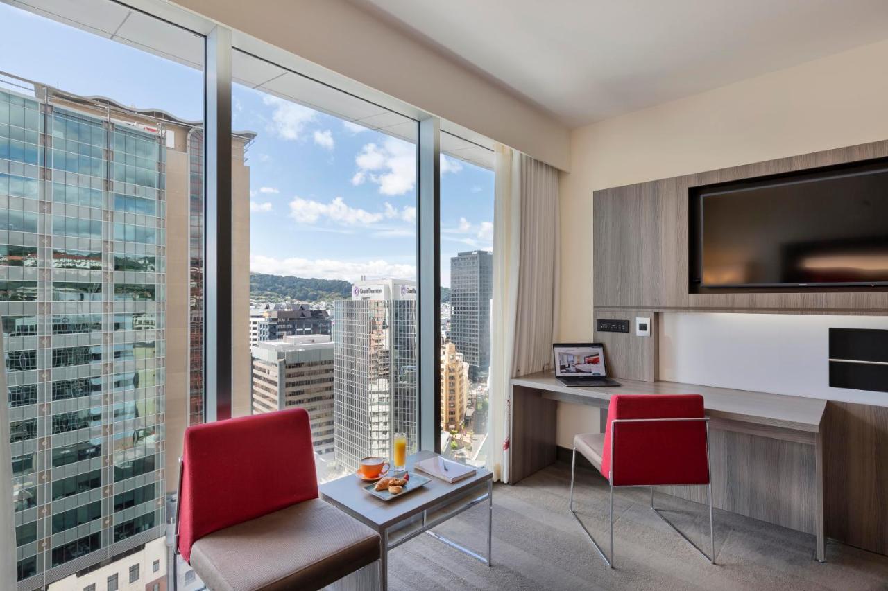 Superior King Room City View