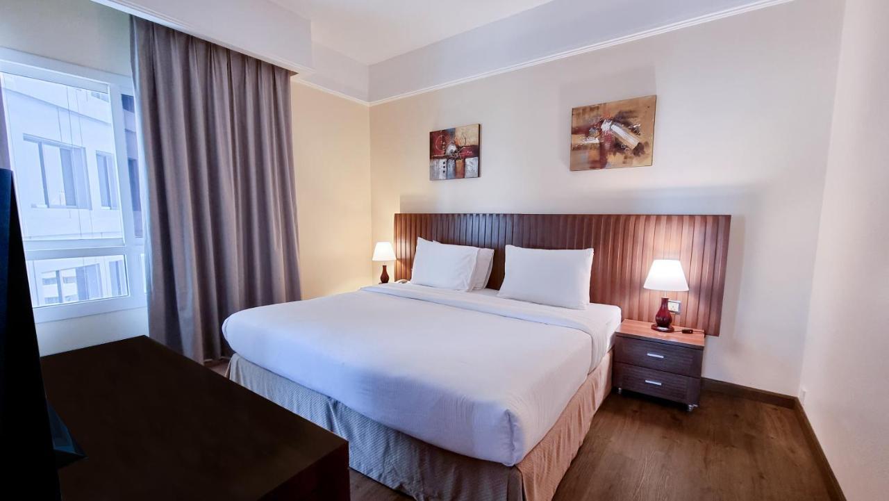 One-Bedroom Twin Suite Smoking