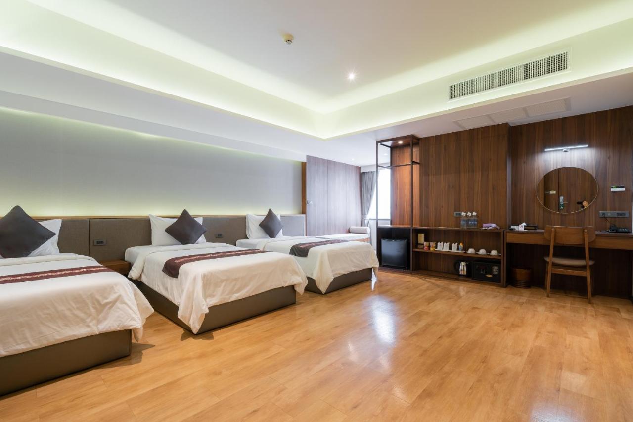 Family triple room