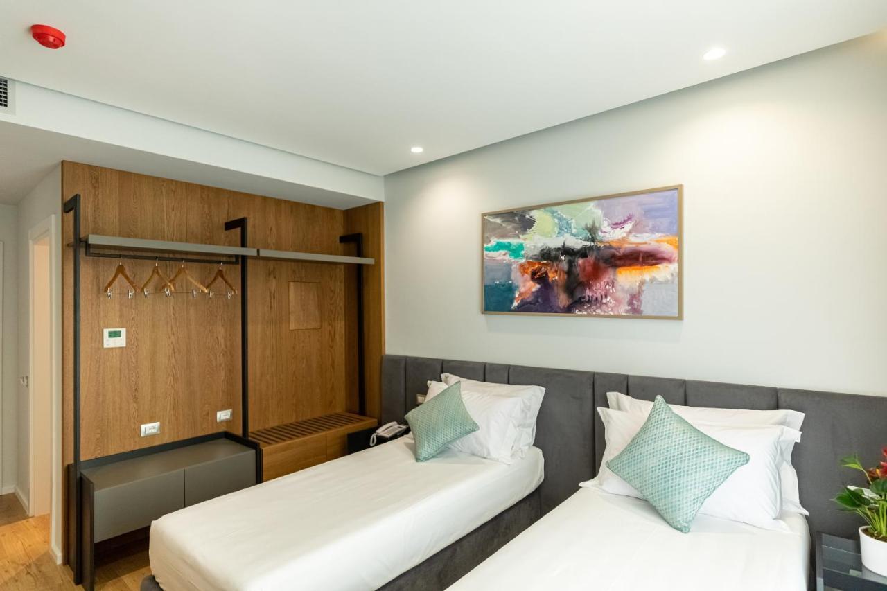 Double or Twin Room Mountain View