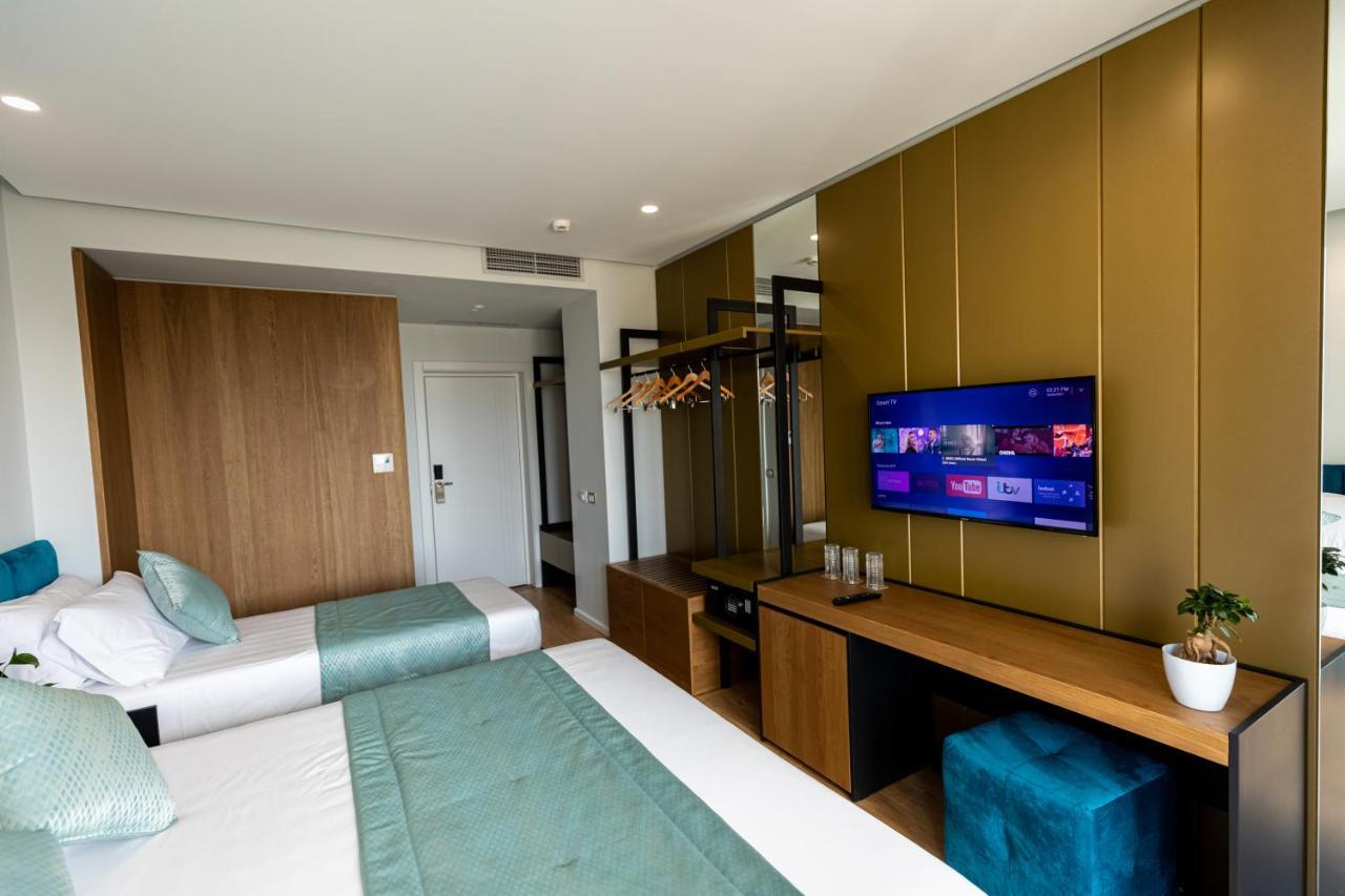 Triple Room City View