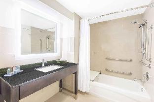 Habitación Deluxe con 2 camas grandes y bañera - Adaptada para personas con movilidad reducida/discapacidad auditiva - No fumadores
