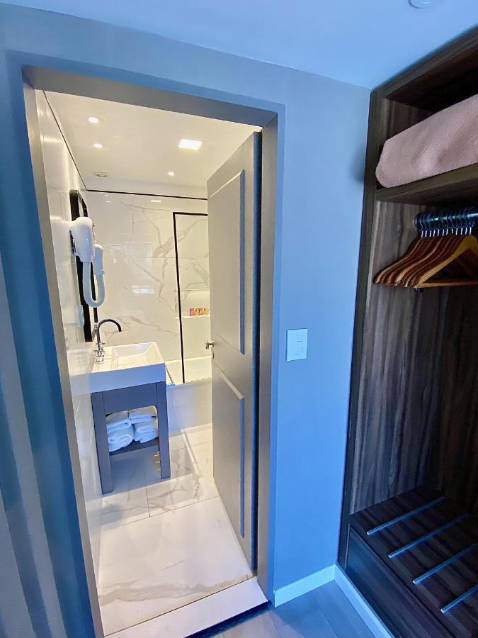 Double Deluxe Room with Balcony