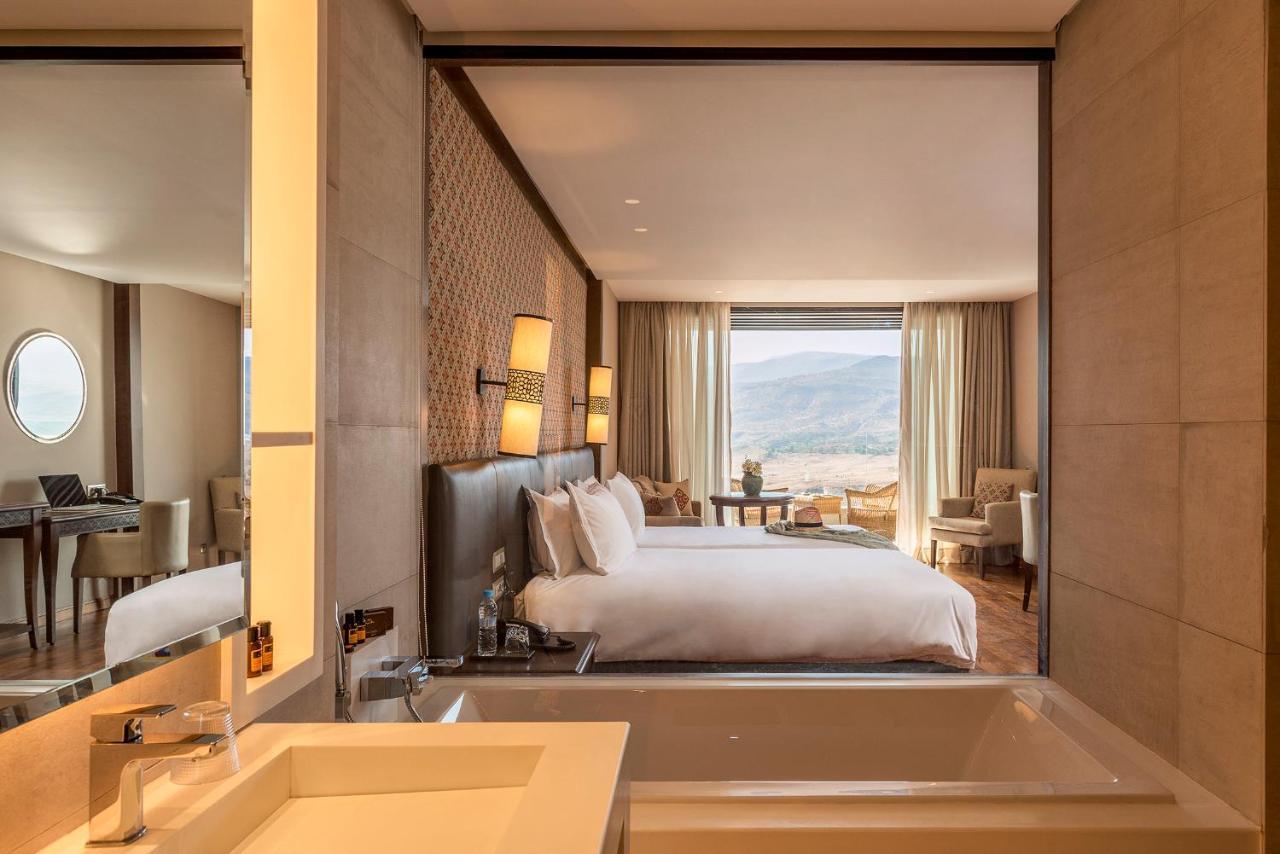 Chambre Lit King-Size - Vue sur Lac