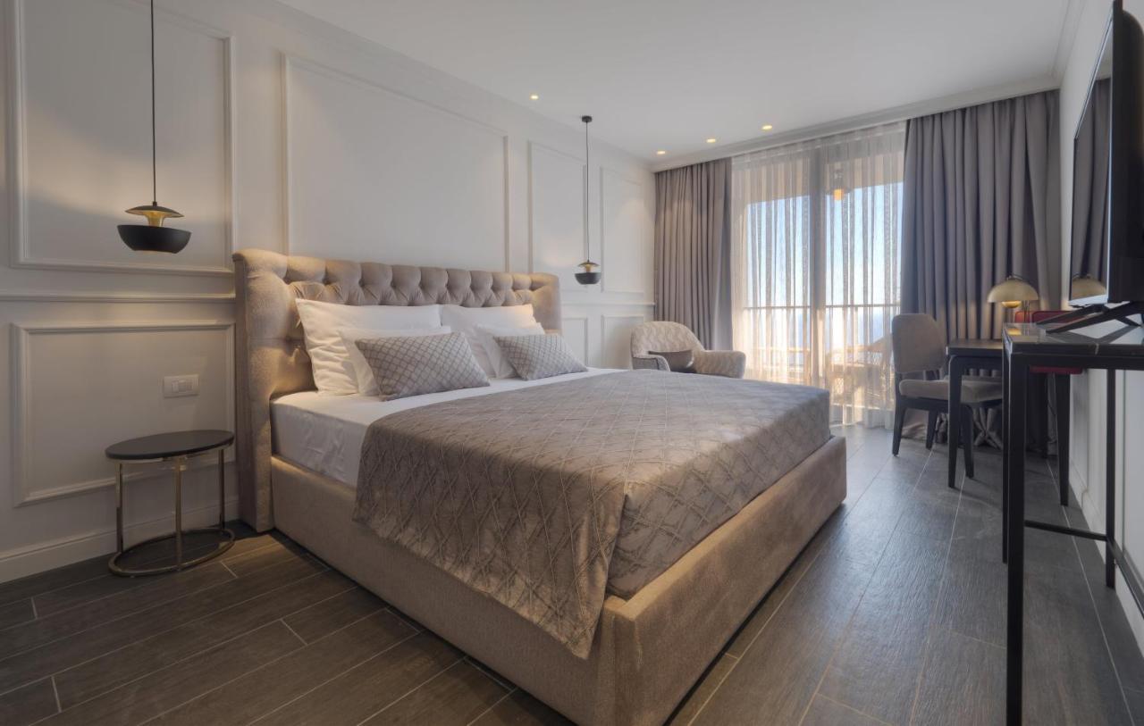 Doppelzimmer mit Balkon