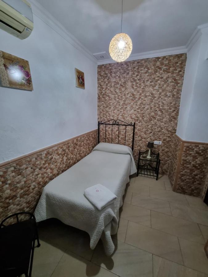 Single Room Private Bathroom