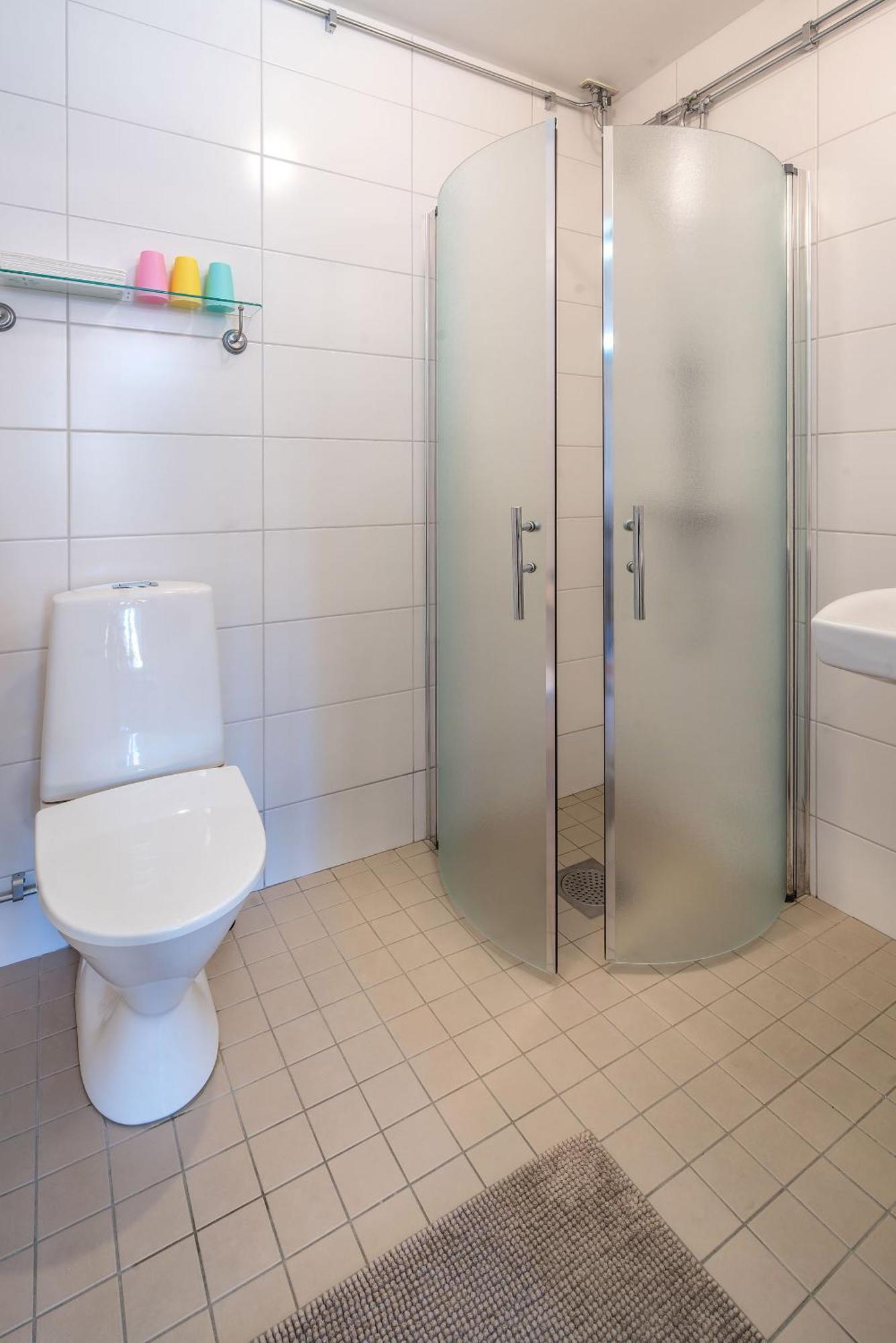 Großes Dreibettzimmer mit eigenem Bad