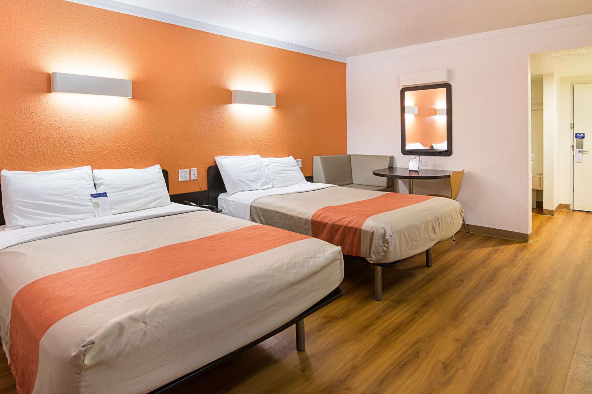 Deluxe Quadruple Room - Non-Smoking