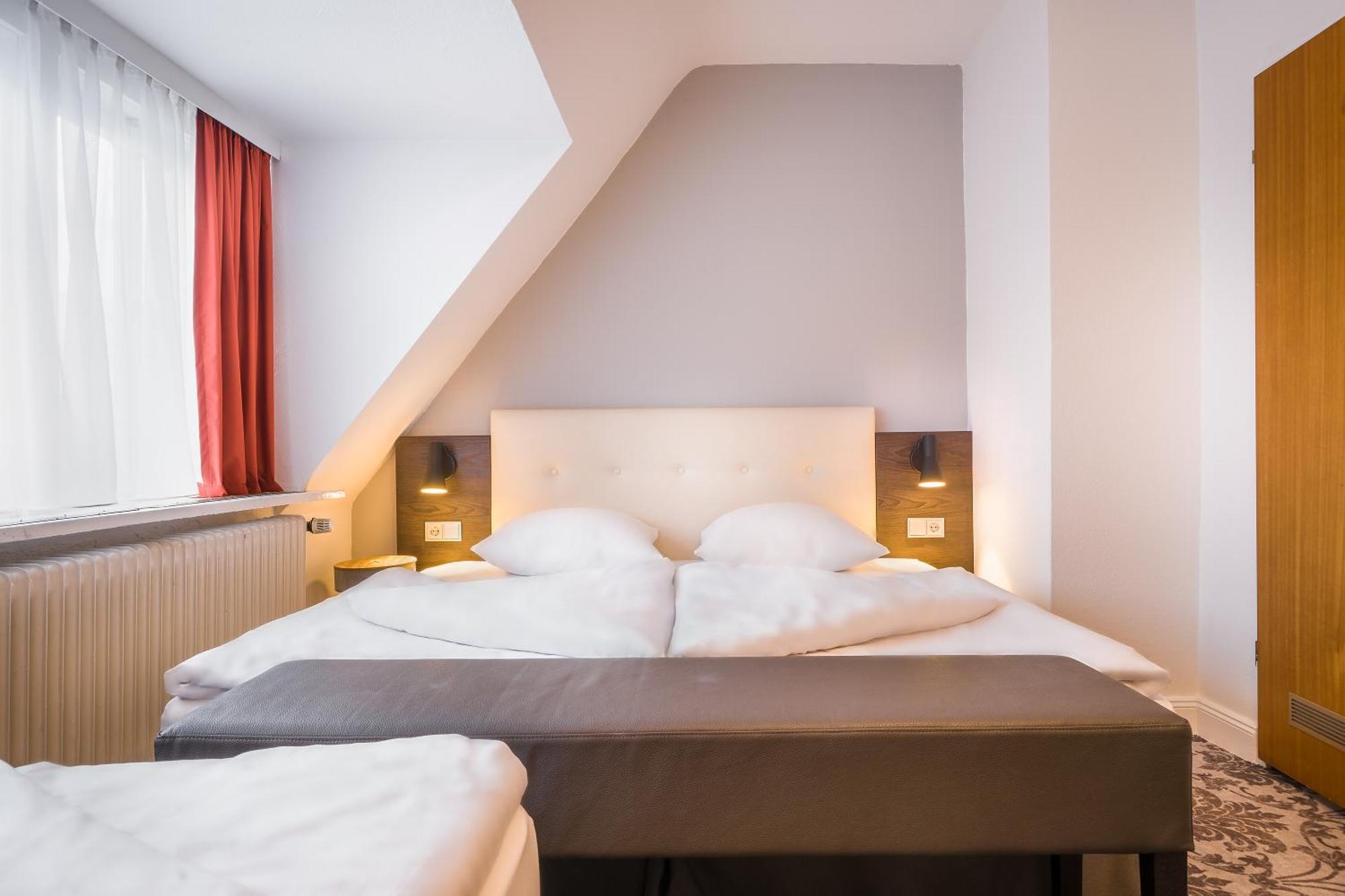 Triple Room,1219197631:JPEG