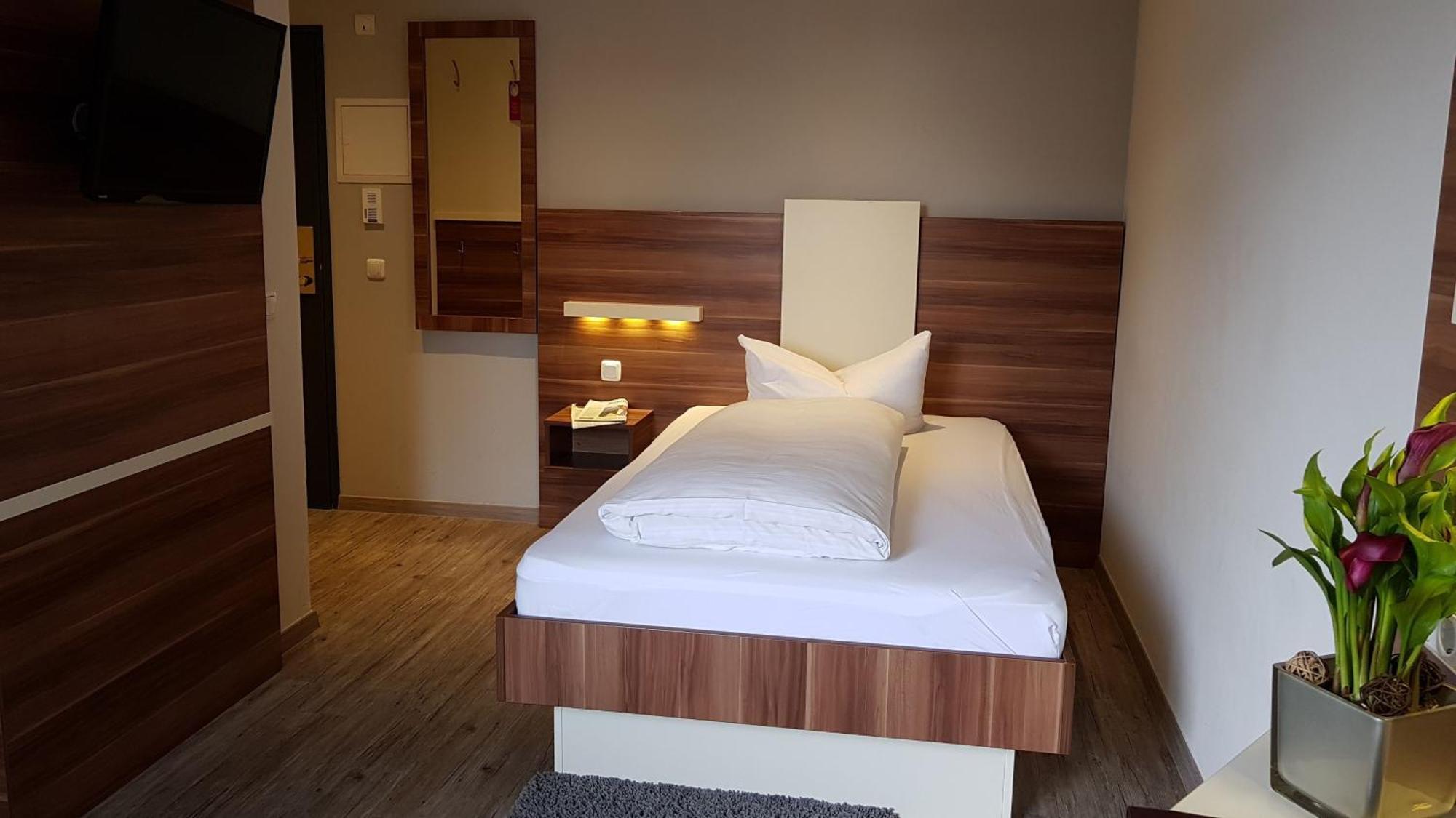 Deluxe Single Room