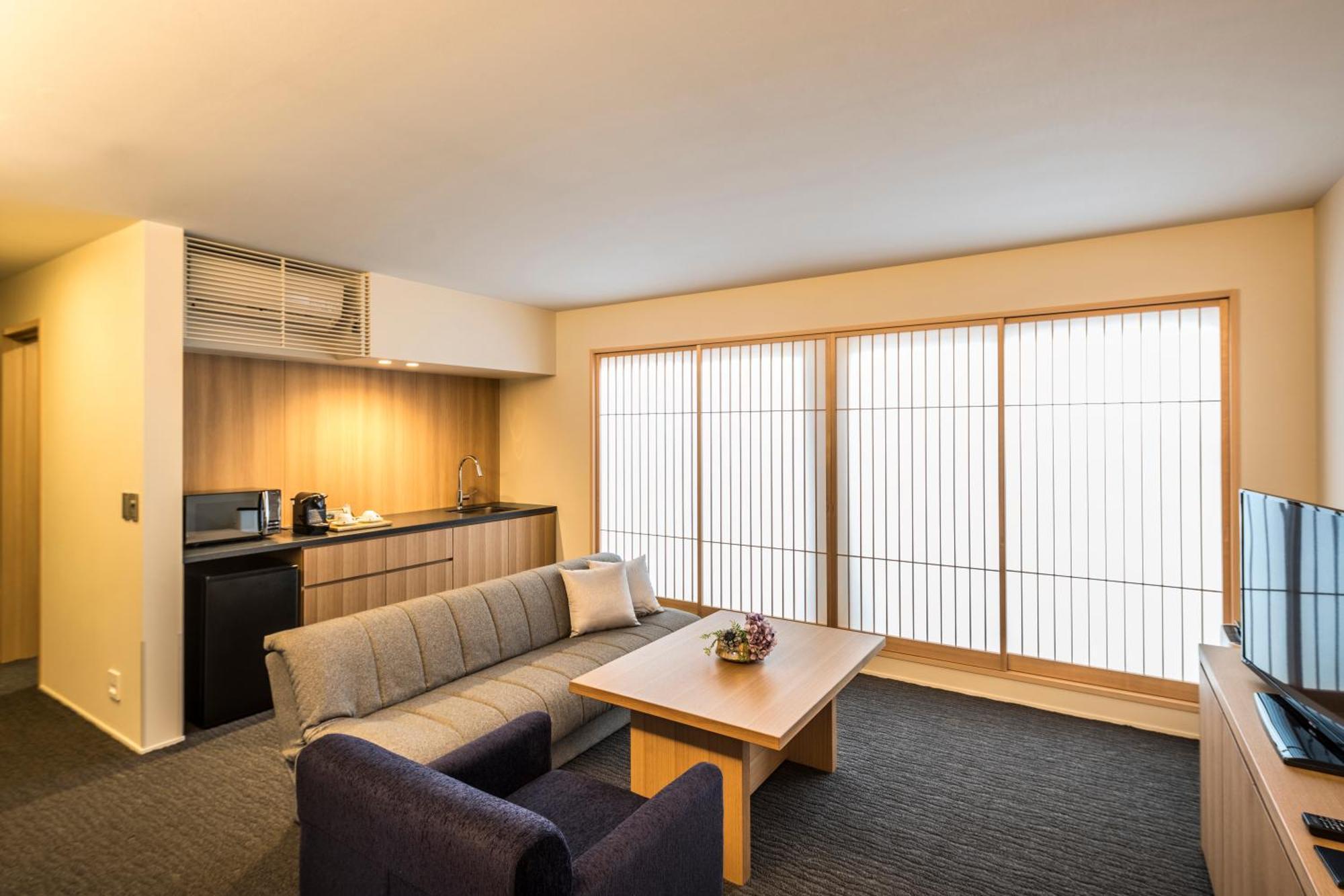 2 Bedroom Executive Suite Kitchenette