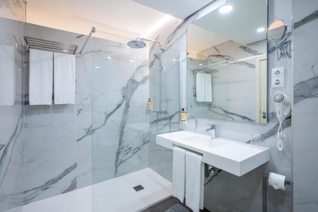 Premium Double Room with Hot Tub and Sea View
