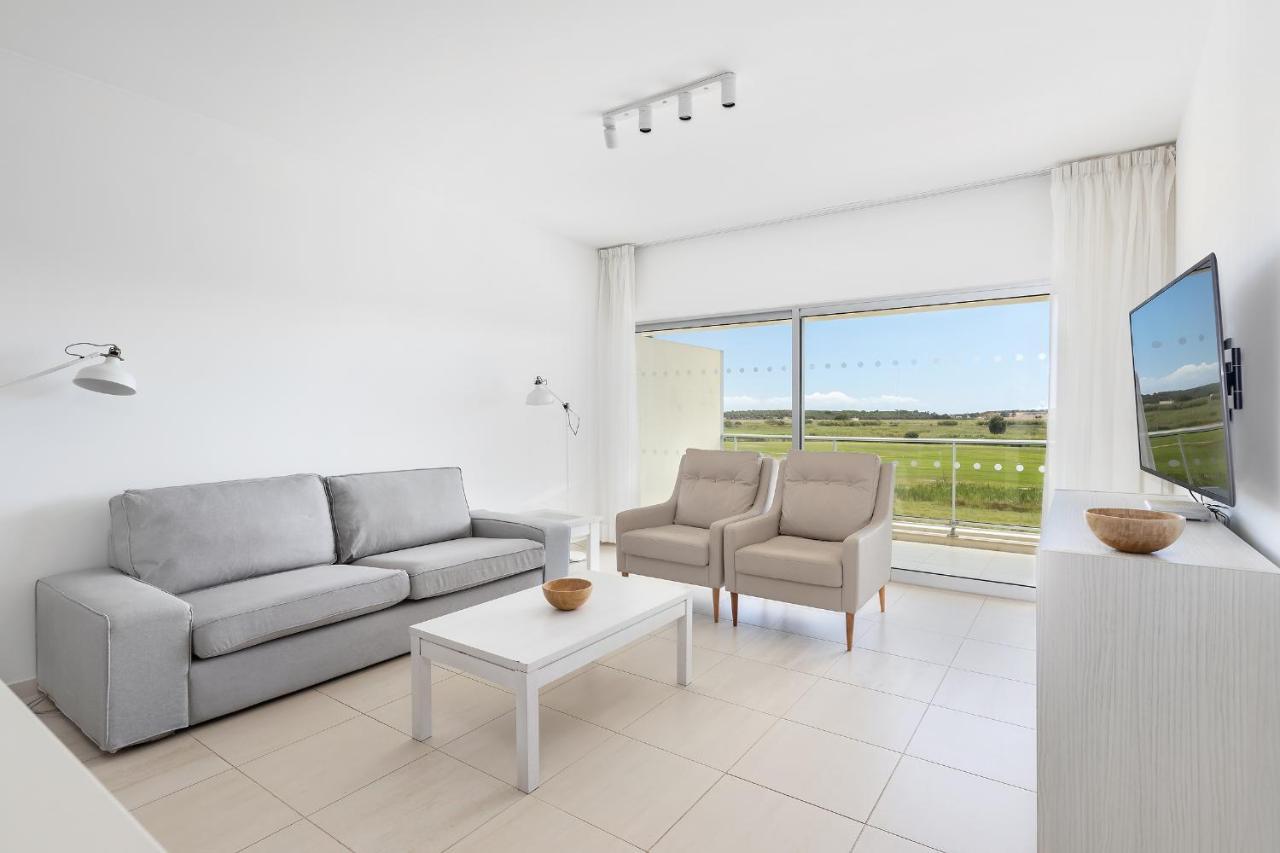 Two-Bedroom Apartment Golf View