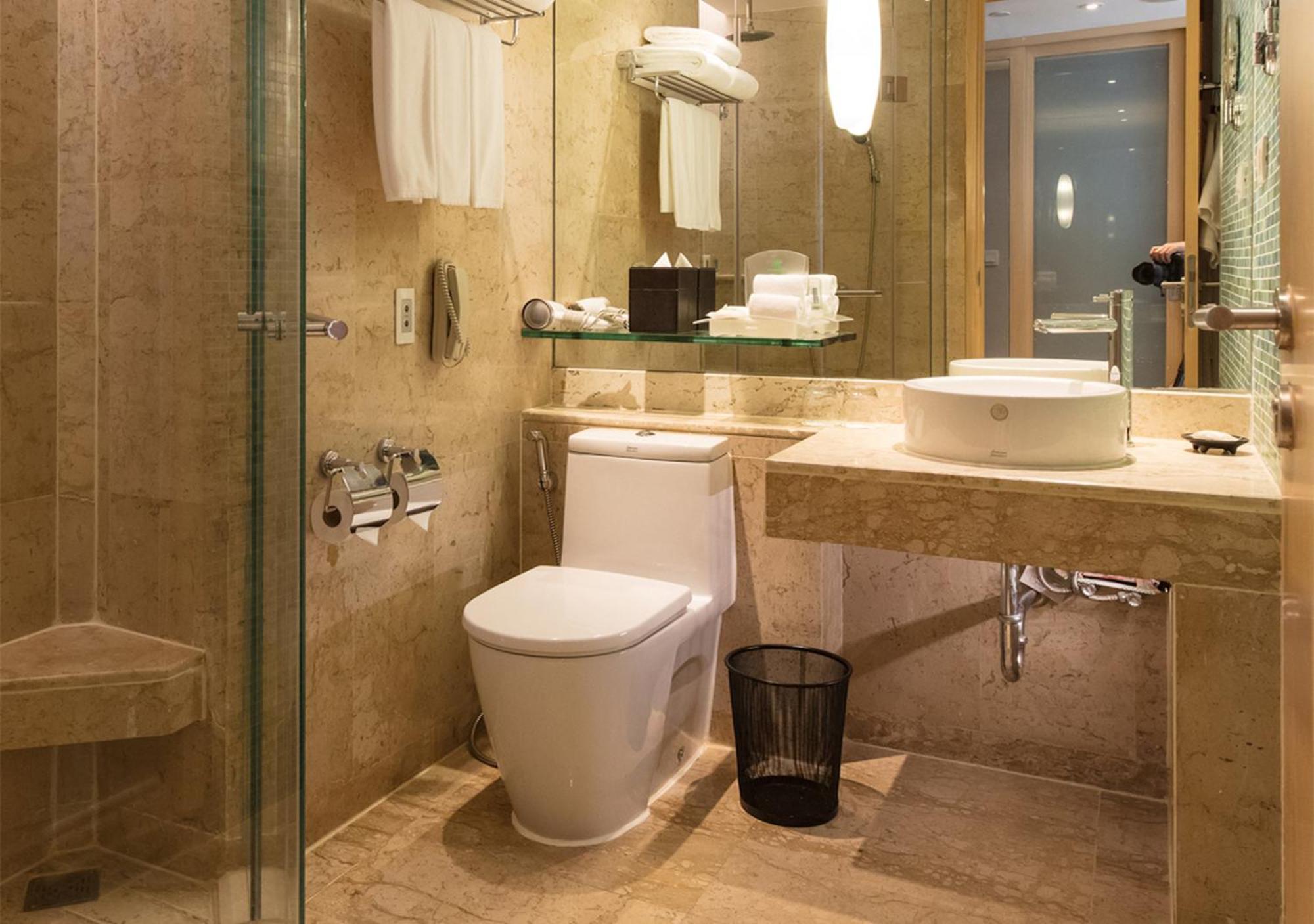 Premium Zimmer mit Kingsize-Bett – Zugang zur Lounge