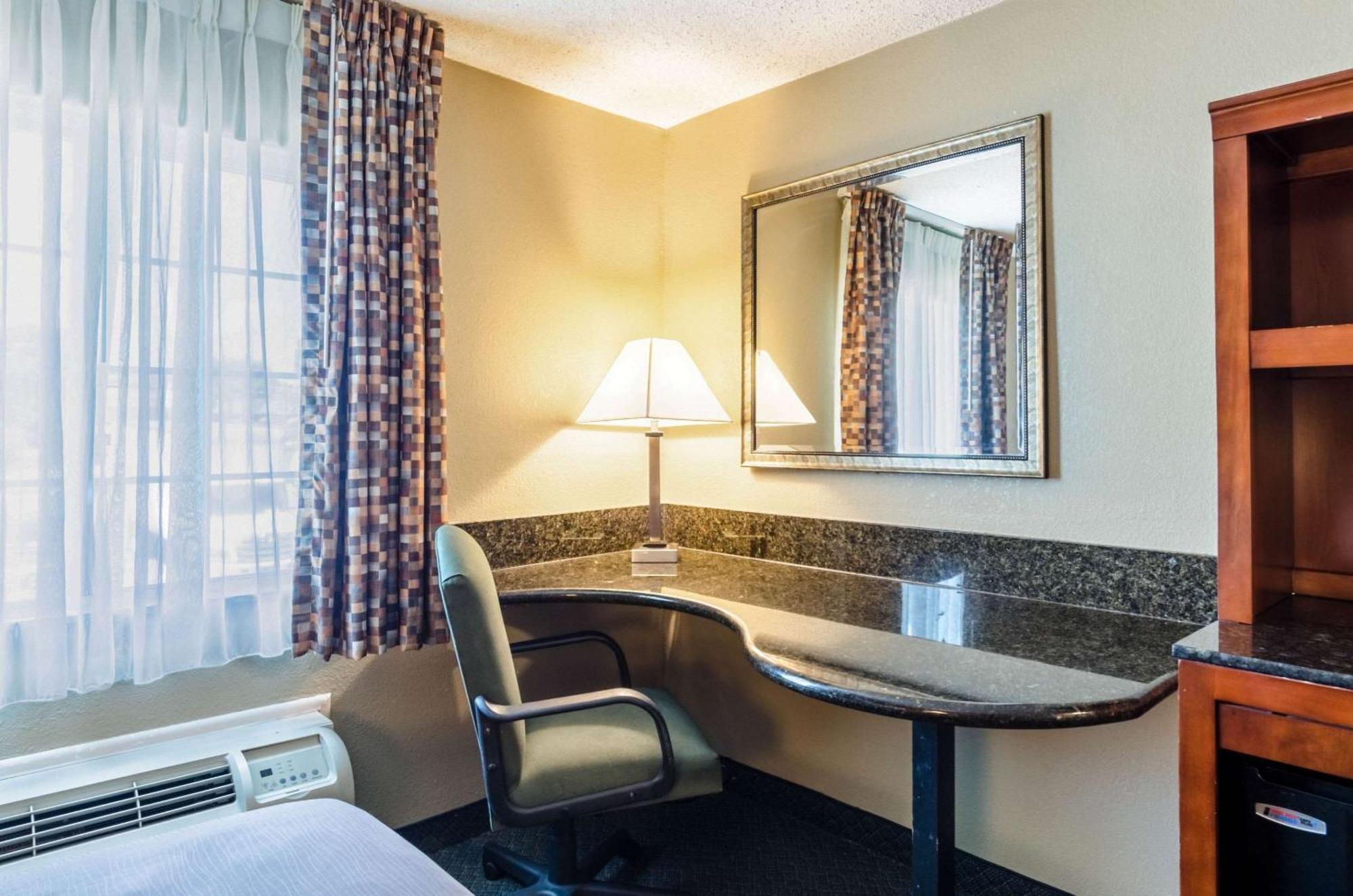 Double Room with Two Double Beds - Non-Smoking,1281178231:JPEG