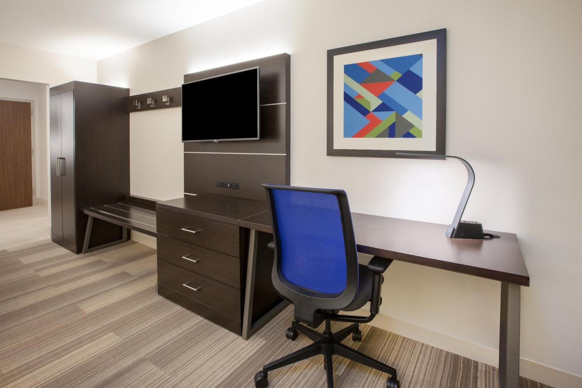 One-Bedroom King Suite with Sofa Bed