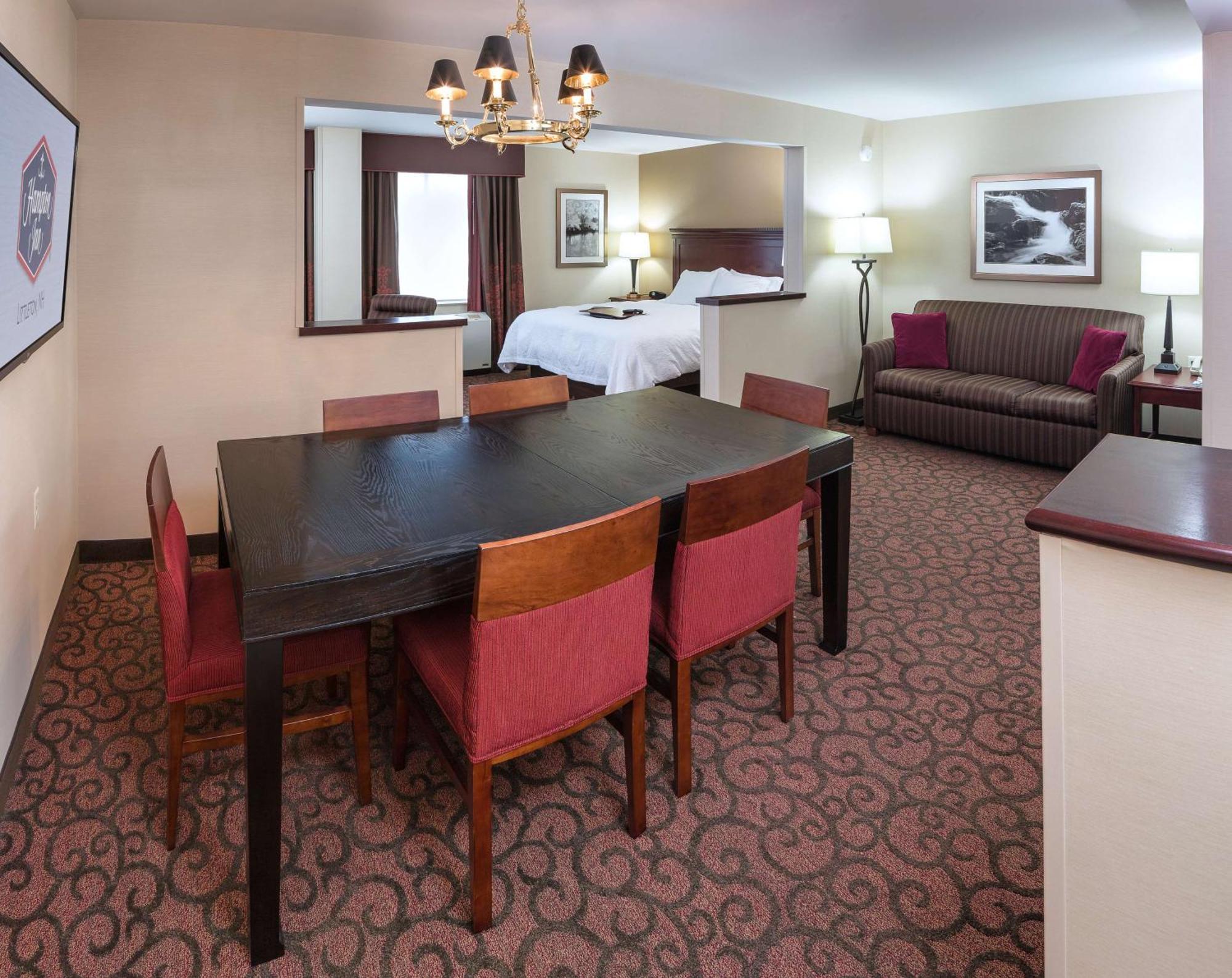 One-Bedroom King Suite Non-Smoking