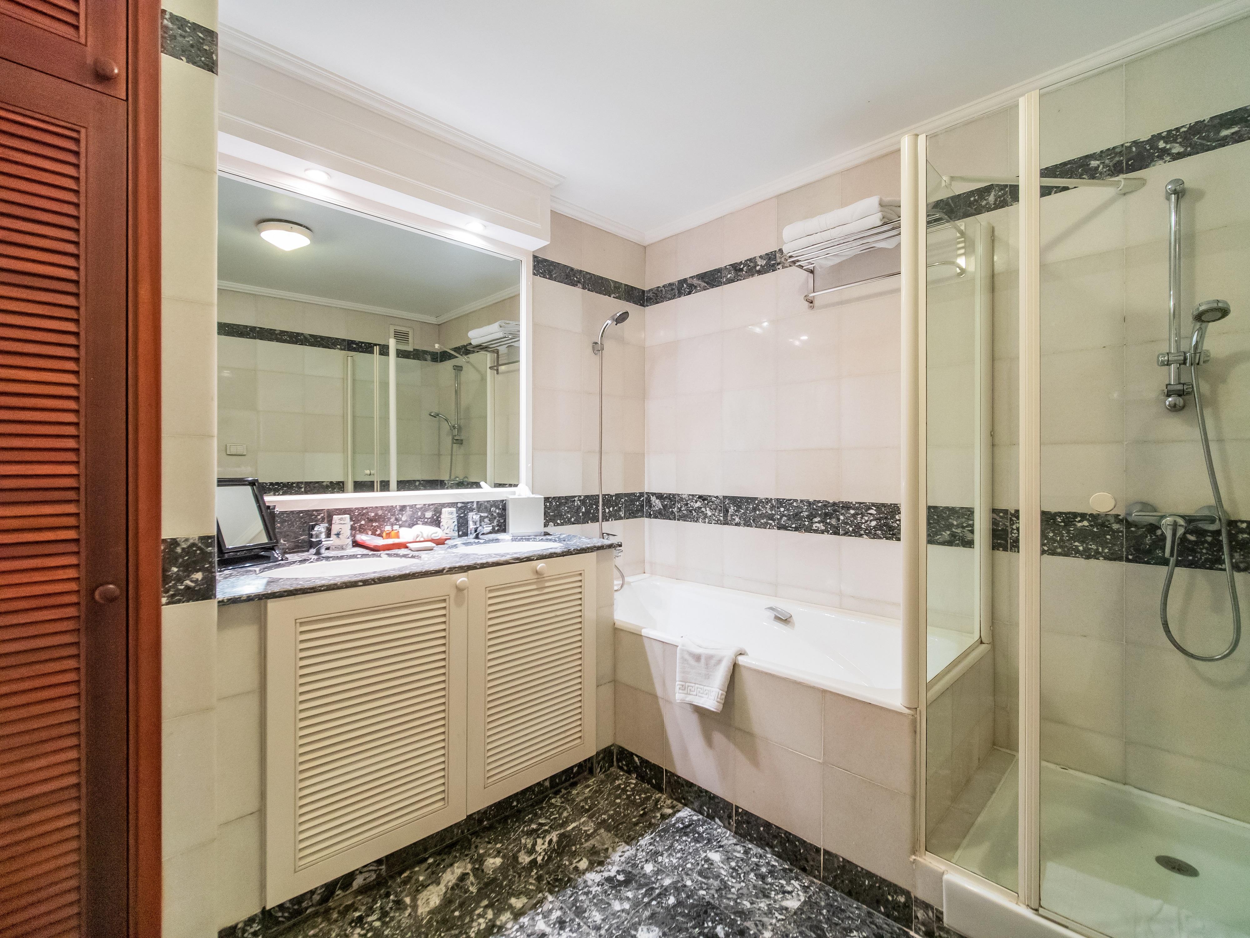 One-Bedroom Suite