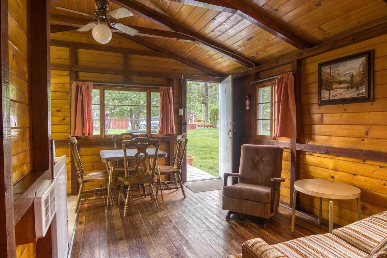 Two-Bedroom Cottage - 5