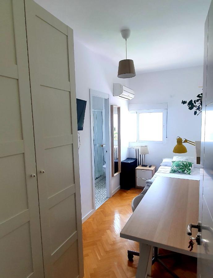 Double or Twin Room Private Bathroom
