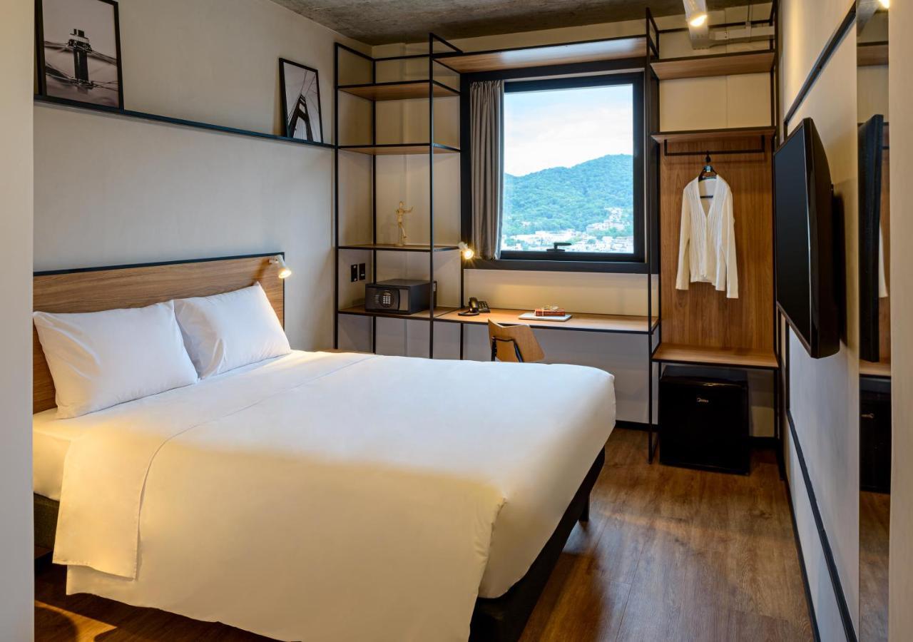 Quarto Duplo Standard
