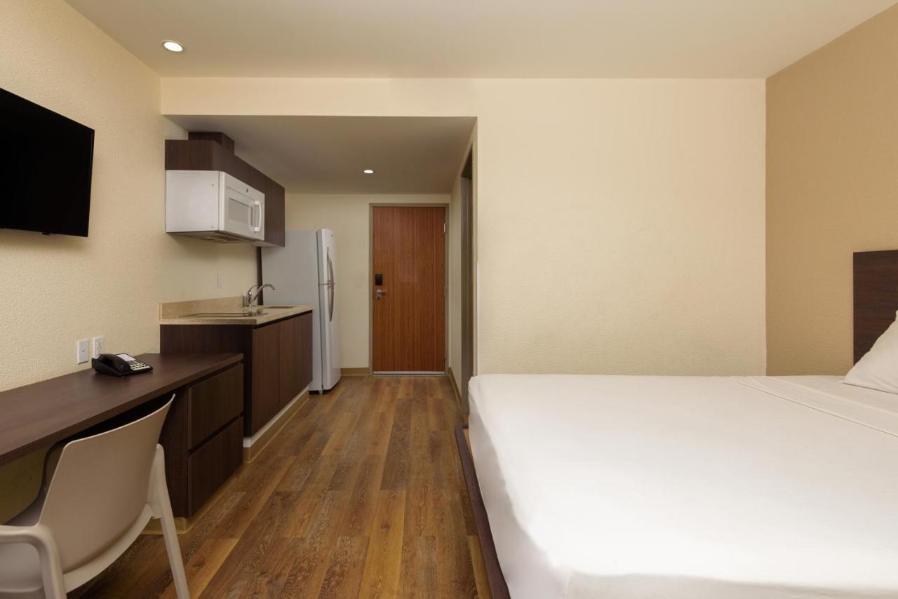 Standard Double Suite