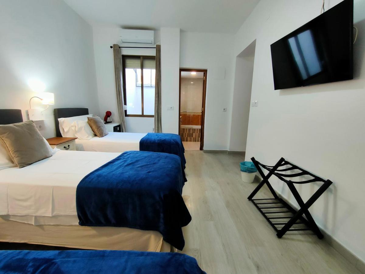 Camera Doppia con Letti Singoli con Letto Supplementare