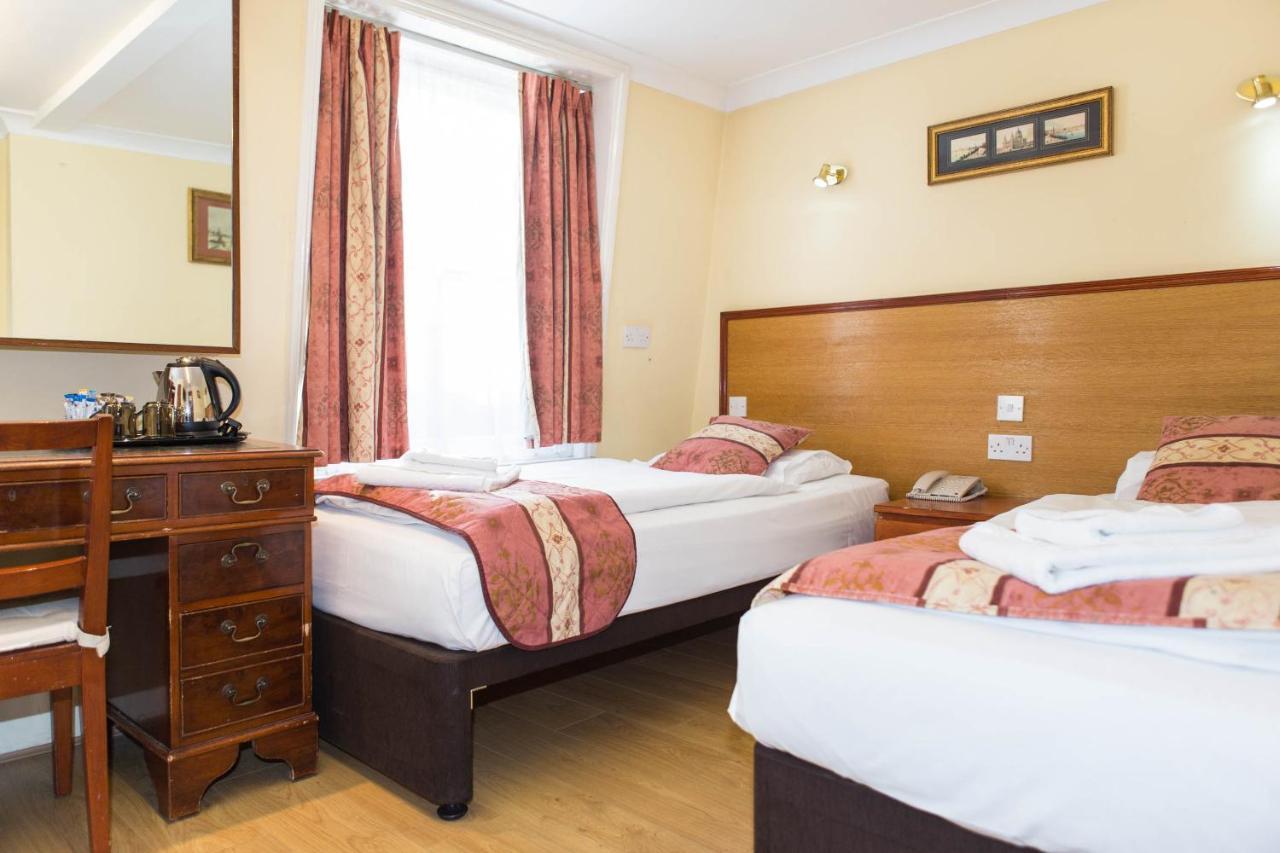 Quarto Standard com 2 Camas de Solteiro