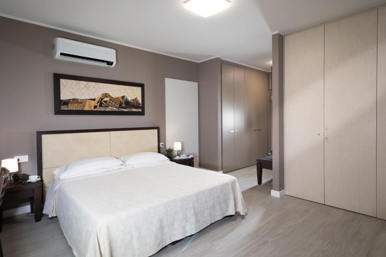 Estudio con balcón