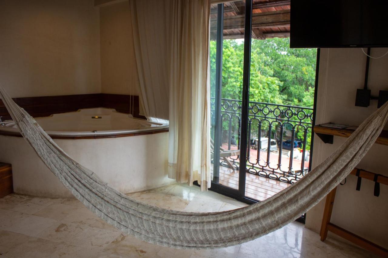 Master Suite Jacuzzi Balcony City Views