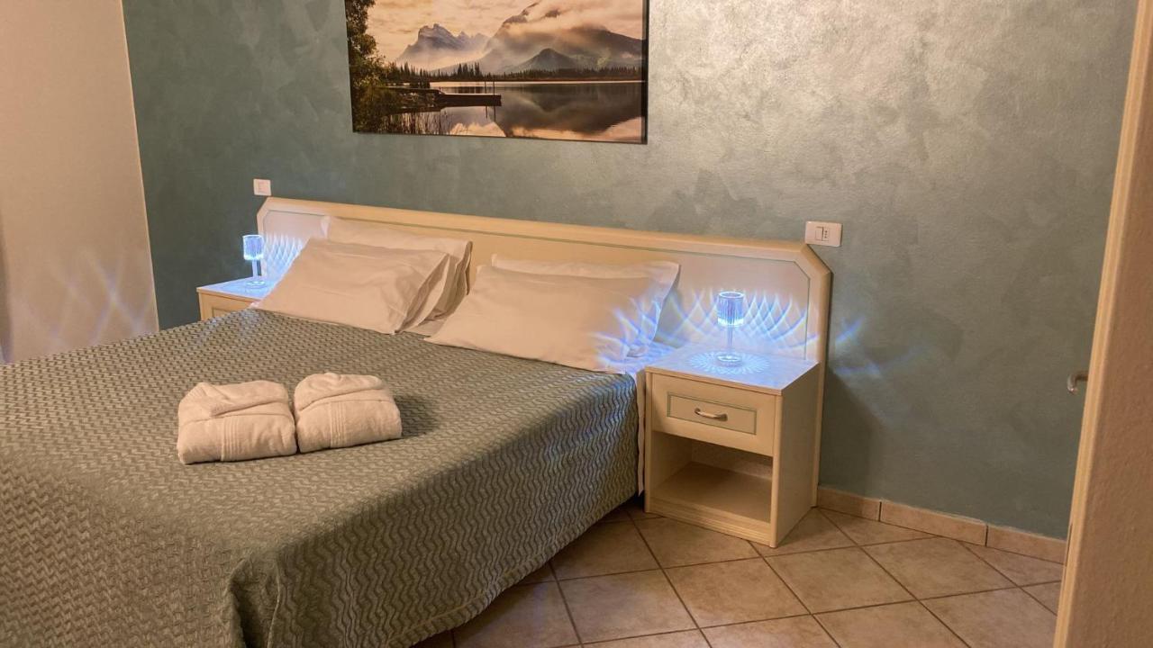Doppel-/Zweibettzimmer mit eigener Terrasse