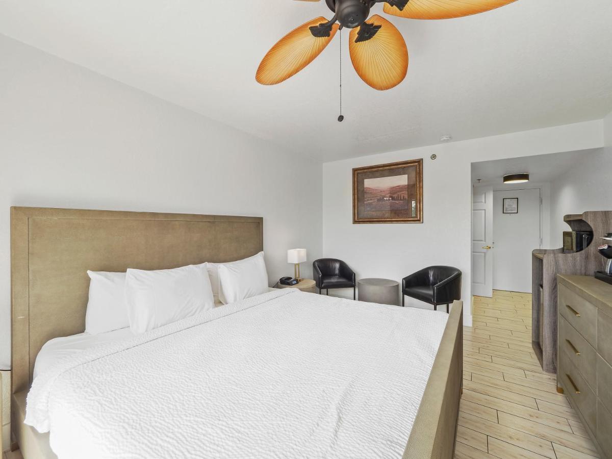 King Room with Balcony Sunset View,1386494978:JPEG