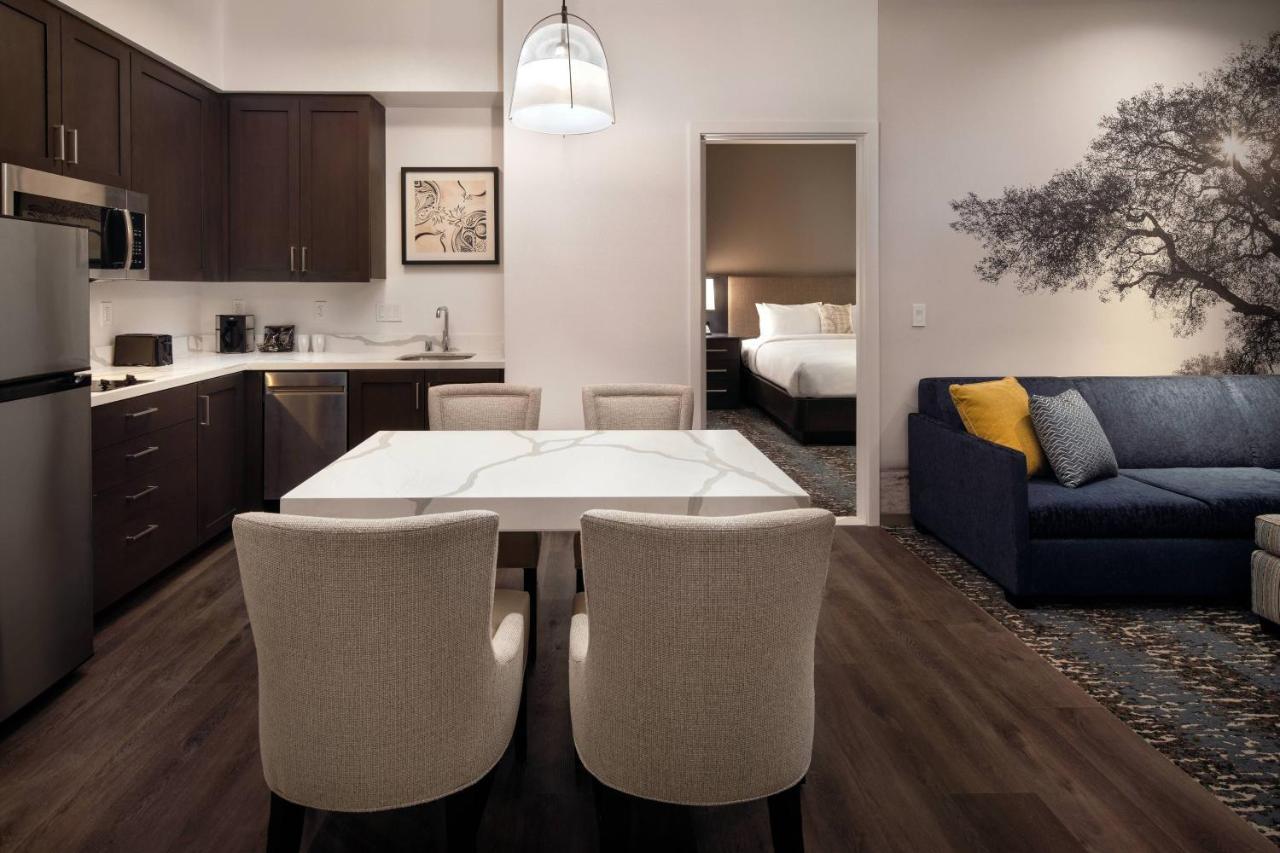 2 Bedroom Suite