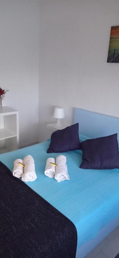 Single Room with Shared Bathroom,1680864365:JPEG