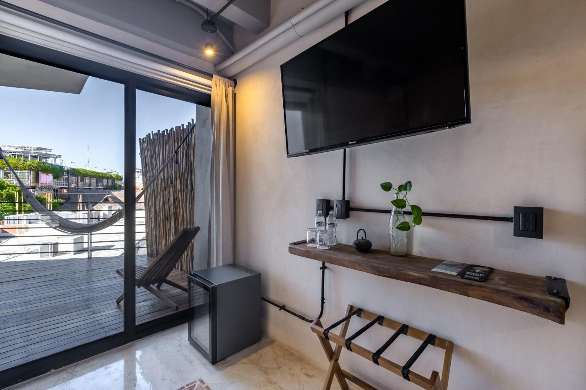 Deluxe Queen Room Balcony