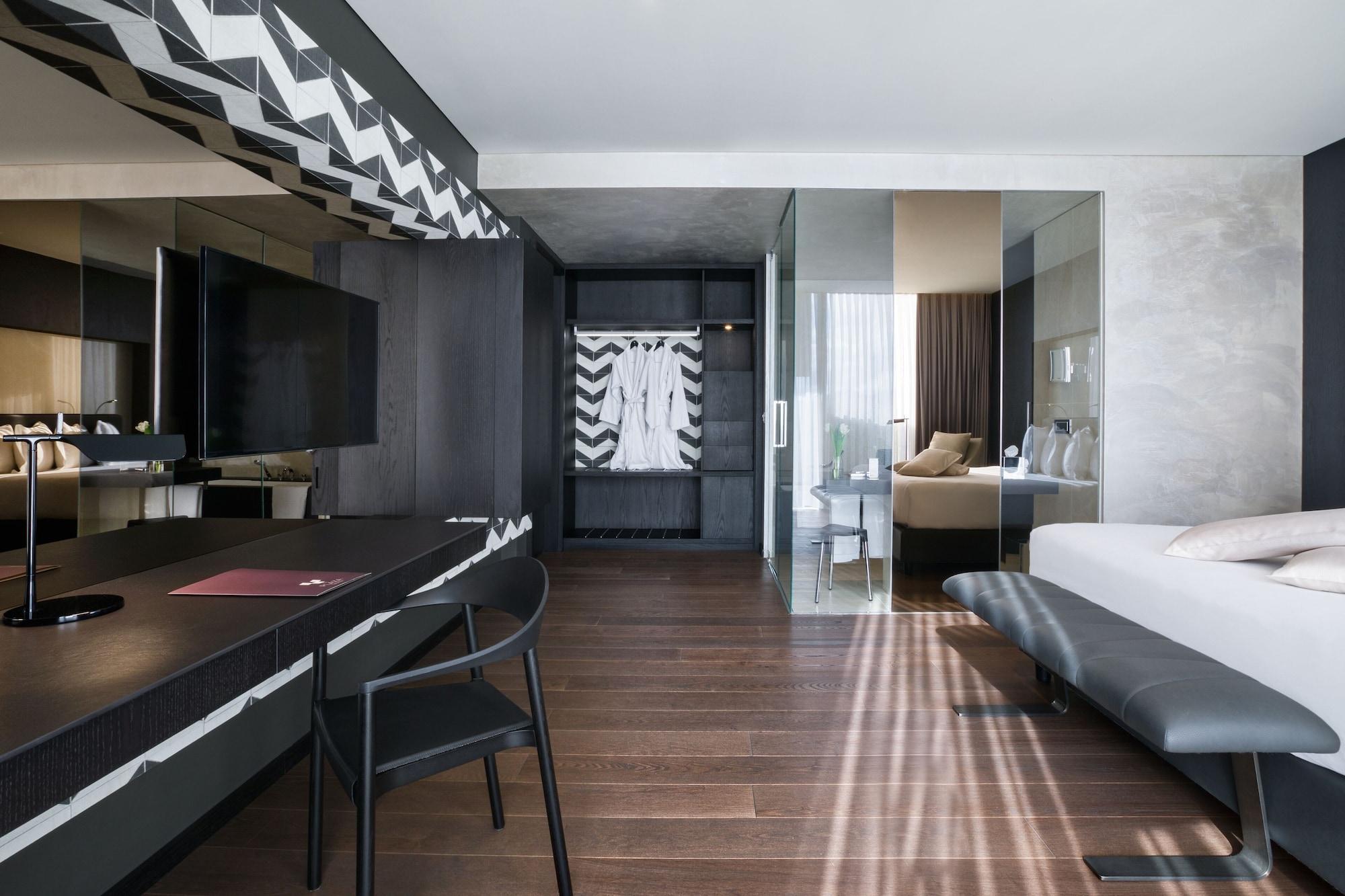 Superior Double or Twin Room City View