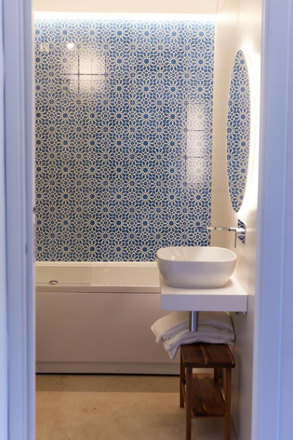 King Suite Spa Bath