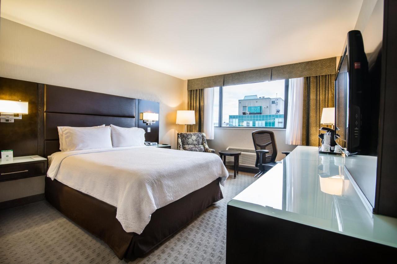 Standard Queen Room
