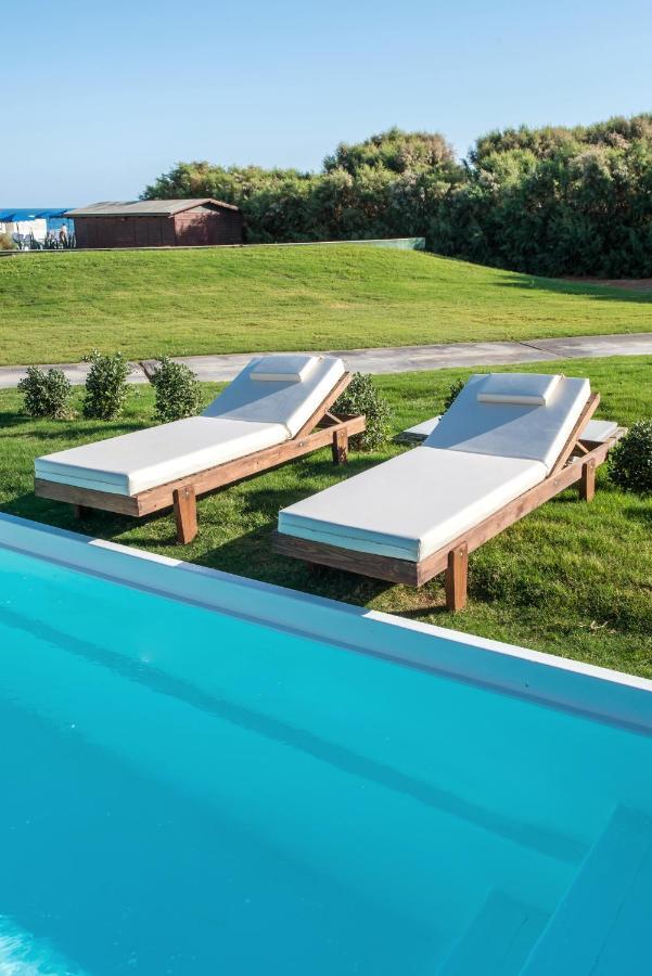 Double Sea Front Room Private Pool