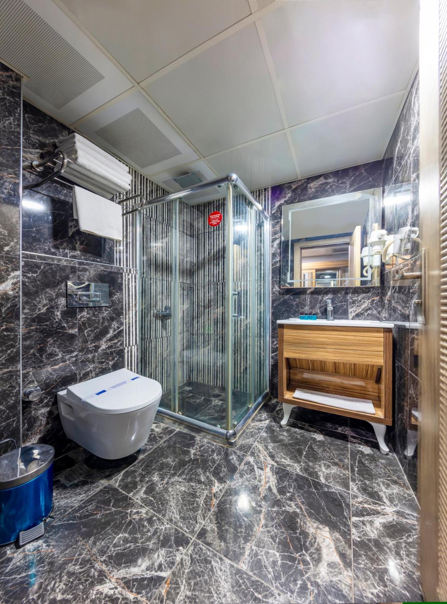 Deluxe Quadruple Room,1499851564:JPEG