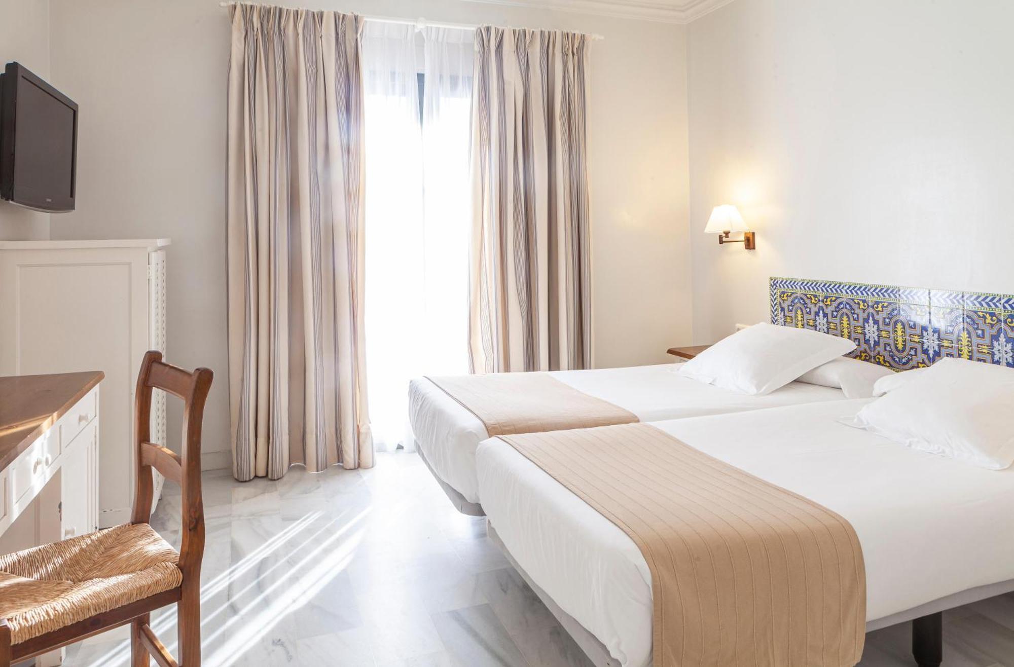 Twin Room,1525230391:JPEG