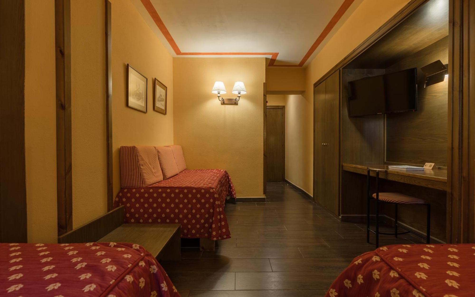 Triple Room without view